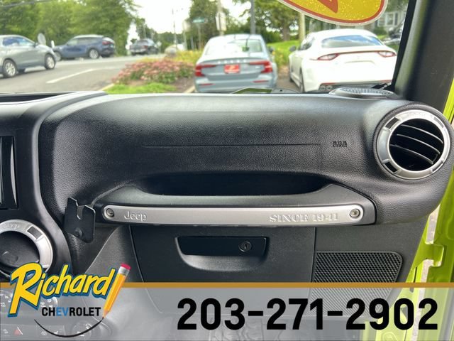 Used 2016 Green Jeep Rubicon Hard Rock image 27