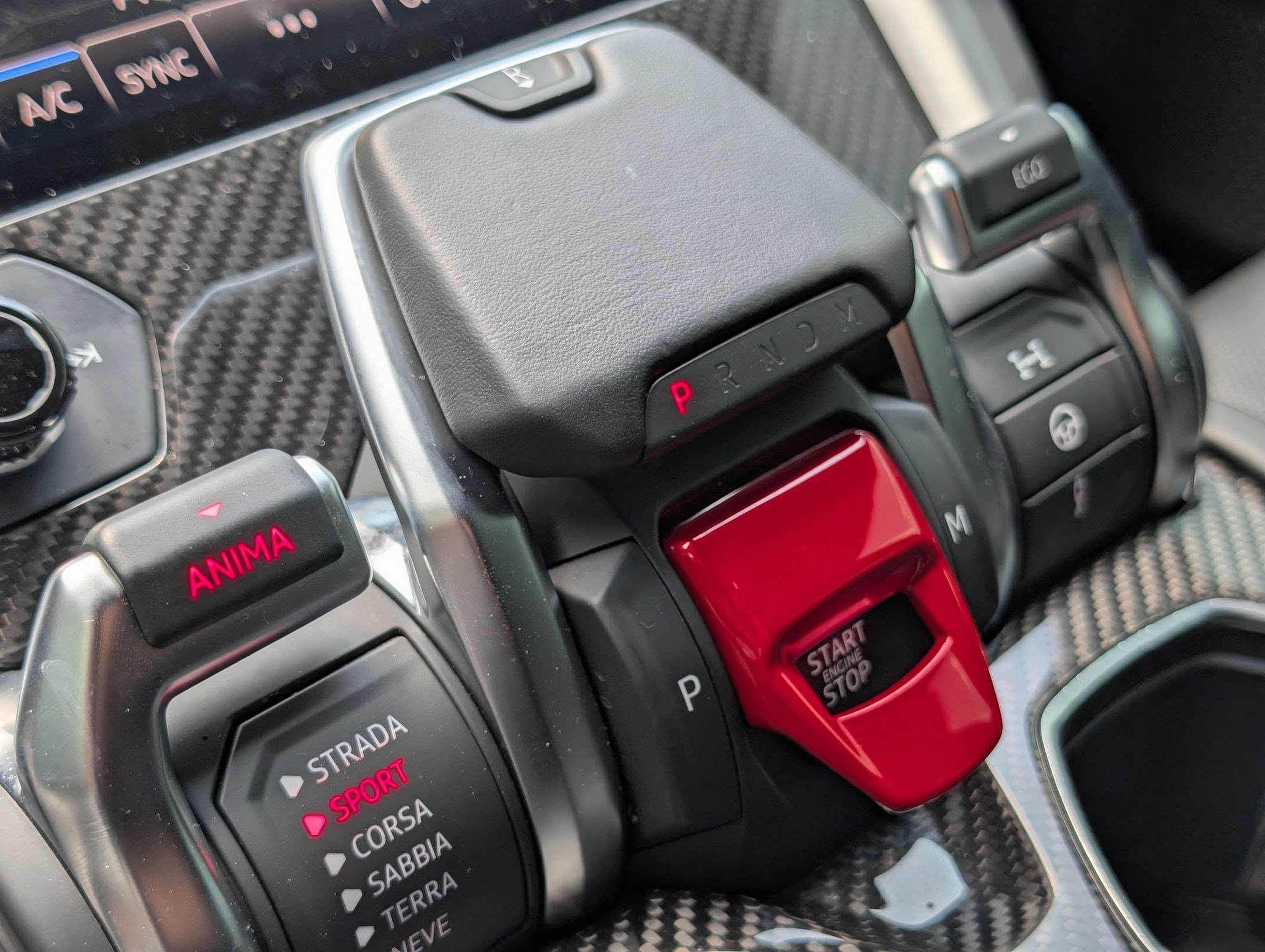 Used 2020 Red Lamborghini Base image 27