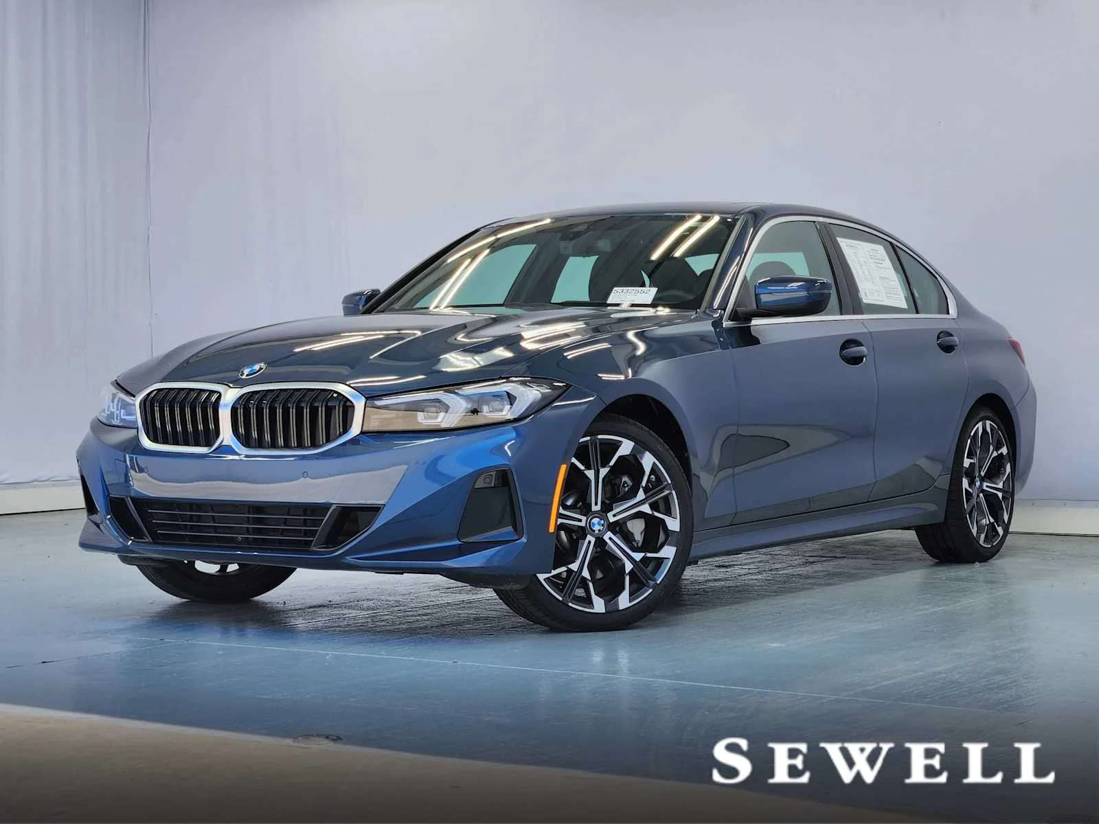 2025 BMW 3 Series 330i Sedan's photo