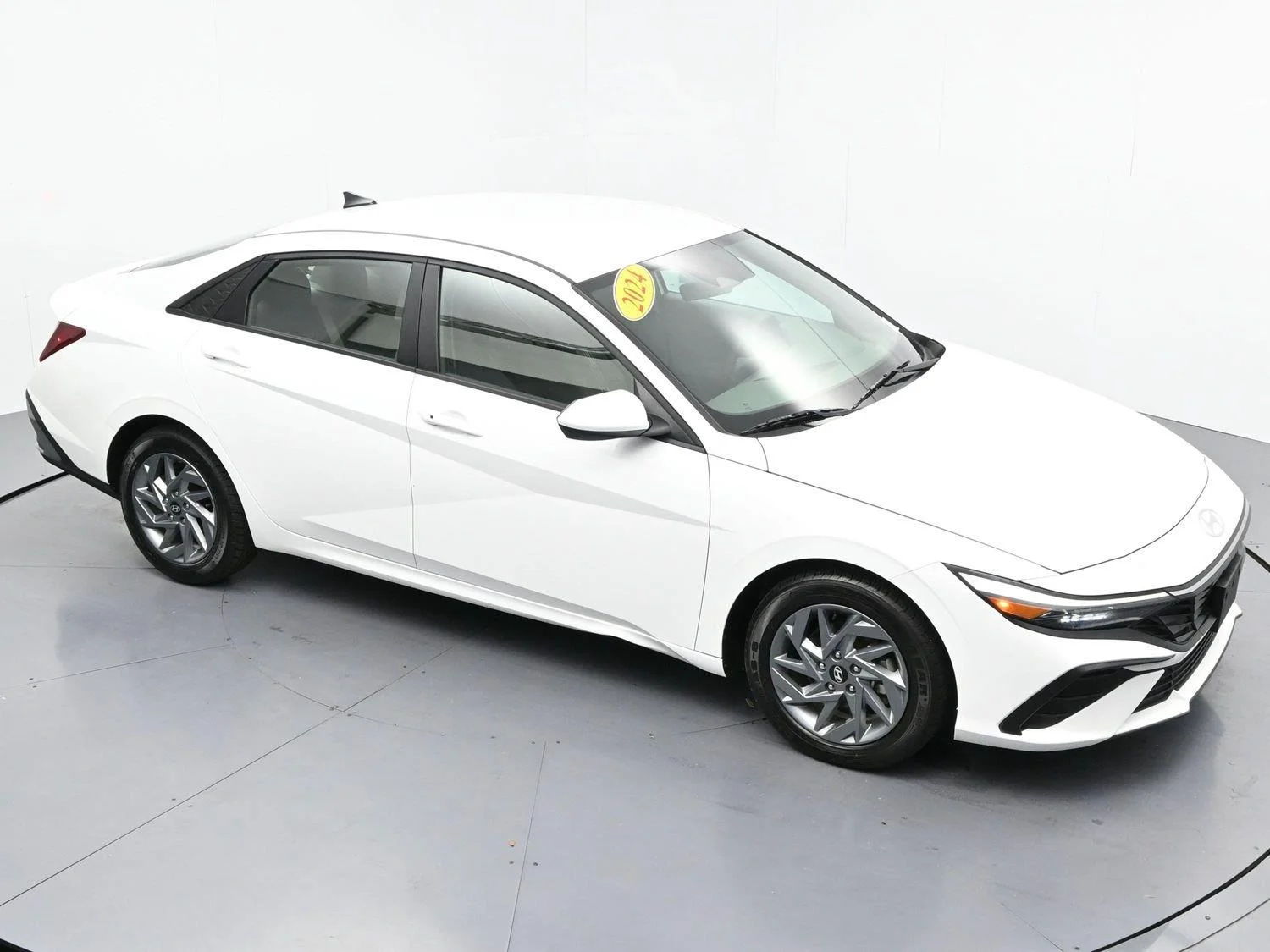 Used 2024 Serenity White Hyundai SEL image 36