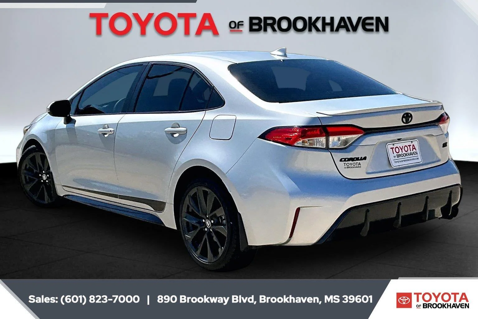 Used 2024 Classic Silver Metallic Toyota SE image 2