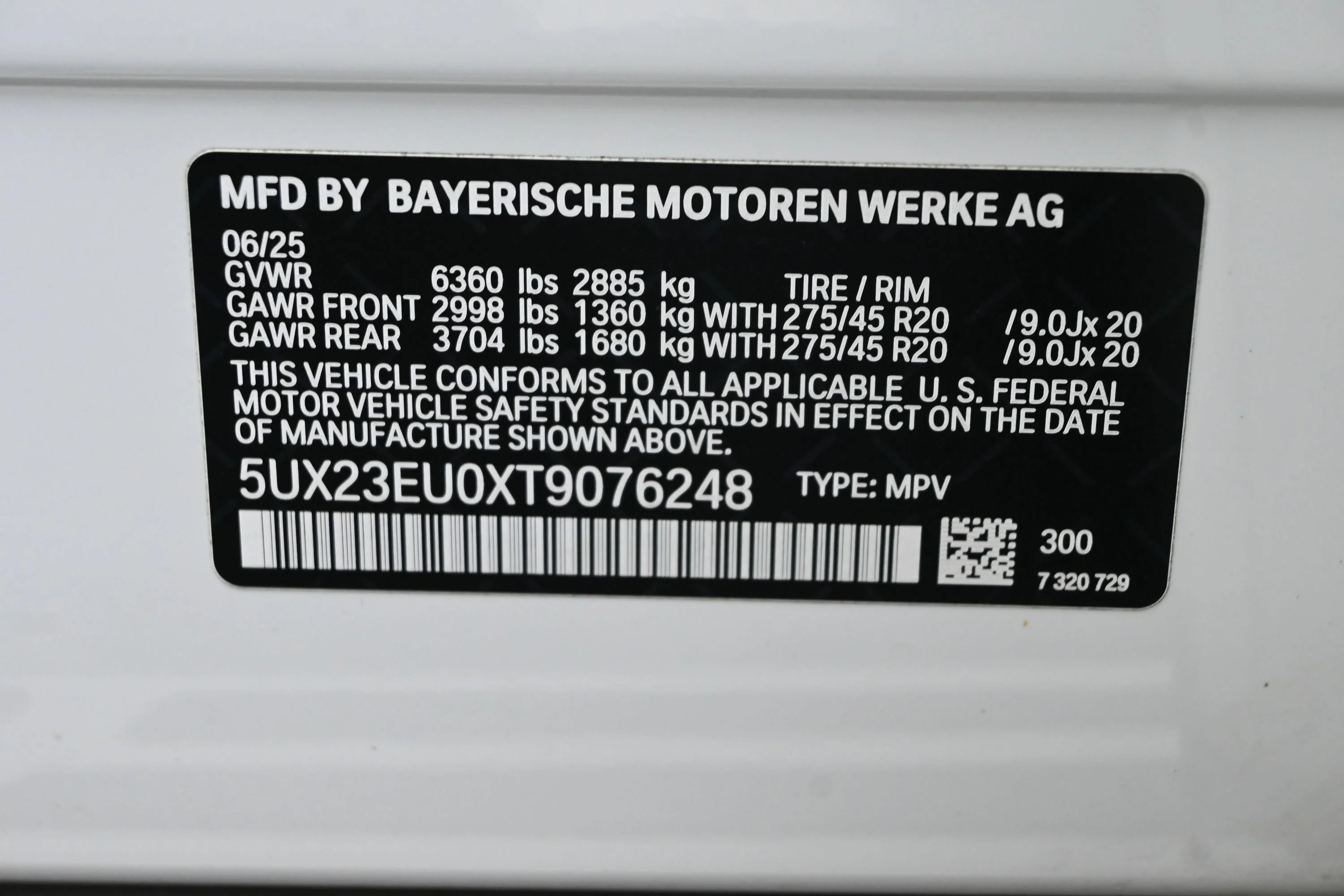 Used 2026 White BMW xDrive40i image 25