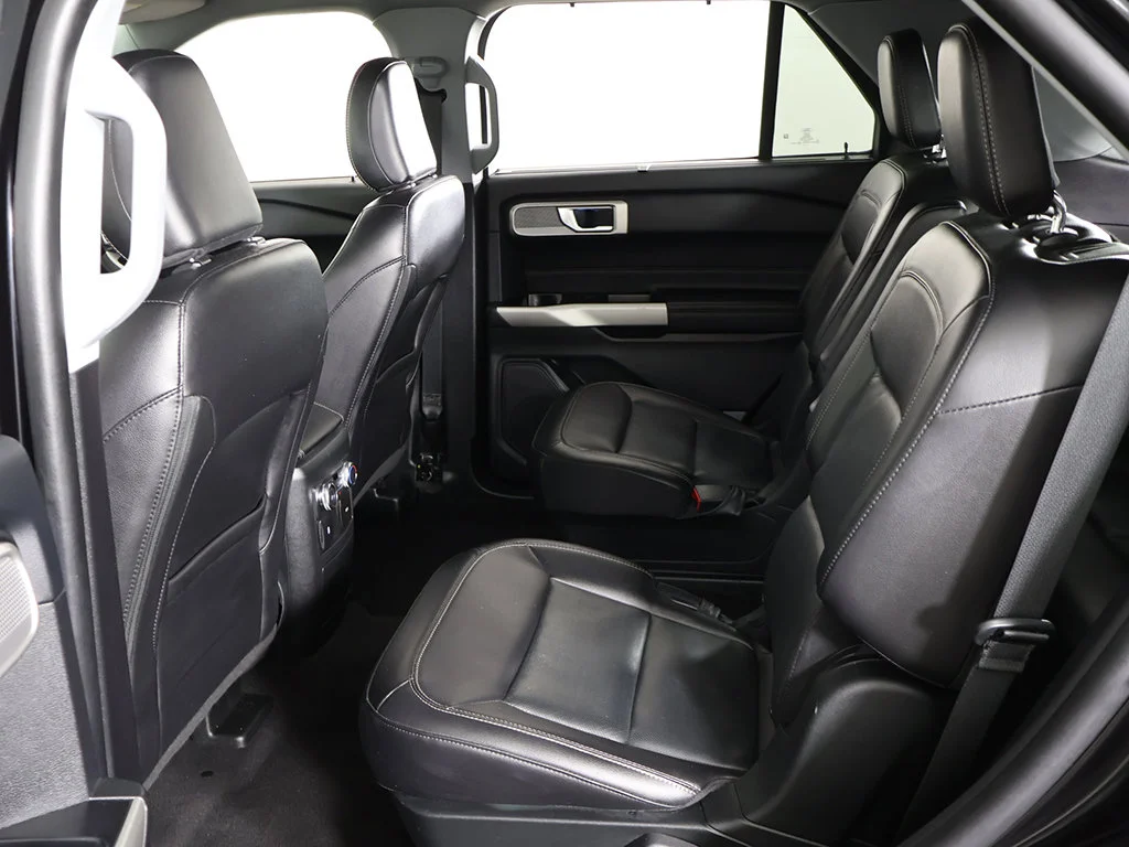 Used 2022 Black Ford Limited image 39