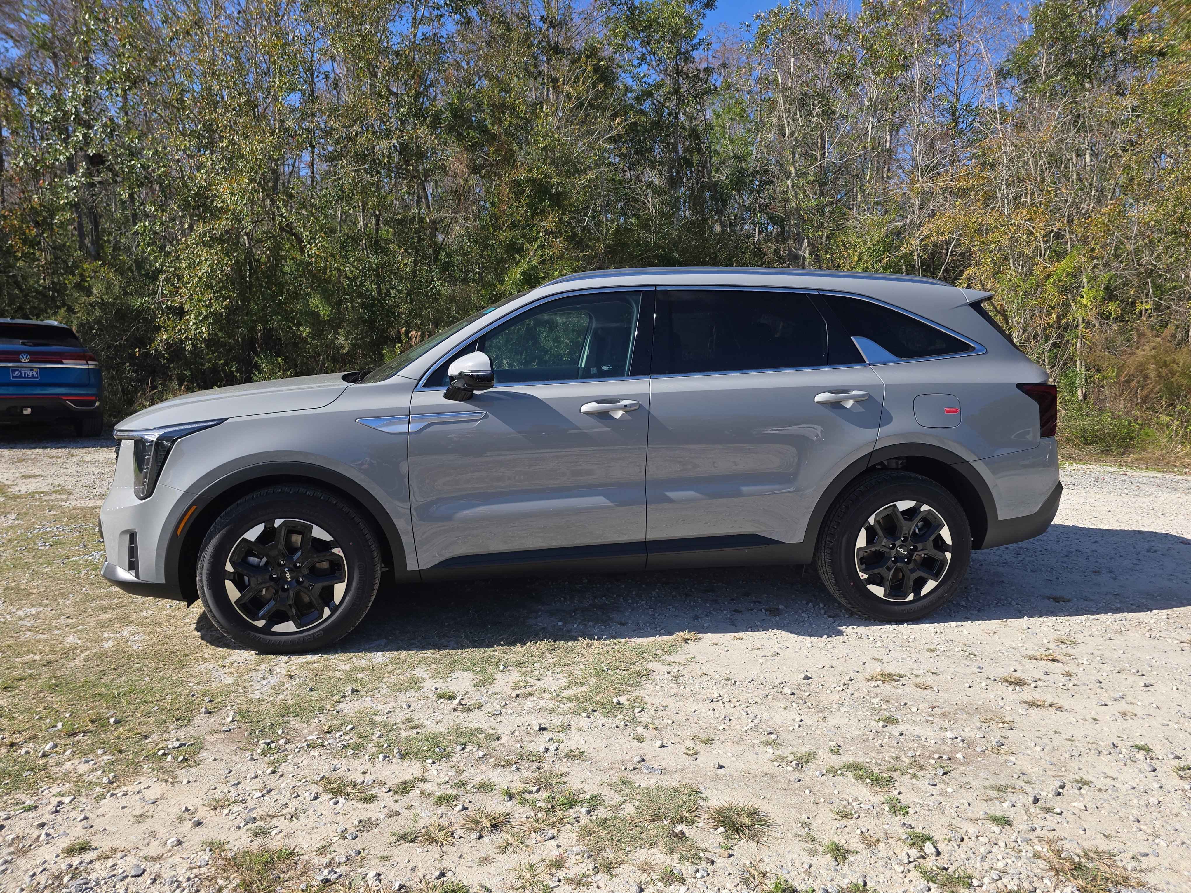 New 2026 Wolf Gray Kia S image 5