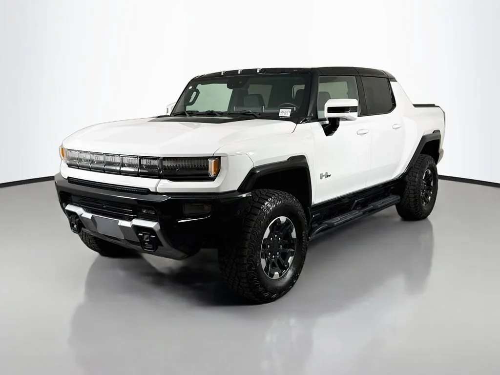 Used 2023 INTERSTELLAR WHITE GMC 3X image 3