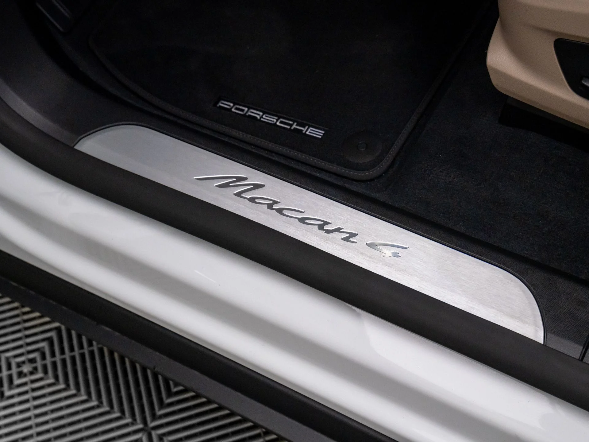 New 2026 White/off-white Porsche 4 image 16
