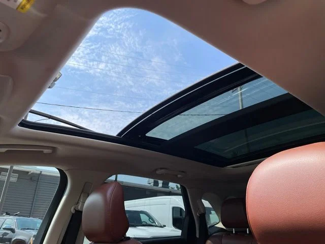 Used 2019 Black Metallic Ford Titanium image 39