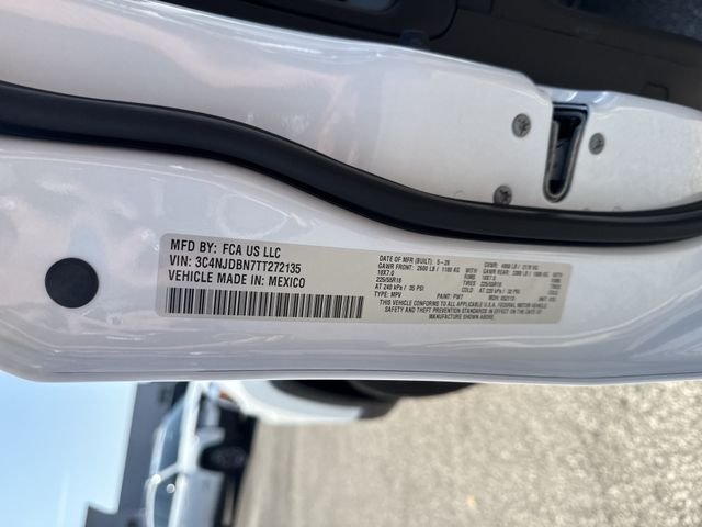 New 2026 White Jeep Latitude image 31