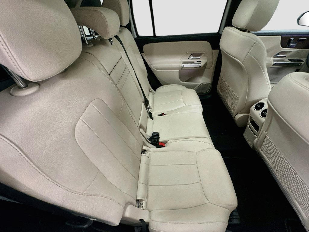 Used 2023 White Mercedes-Benz GLB 250 image 27