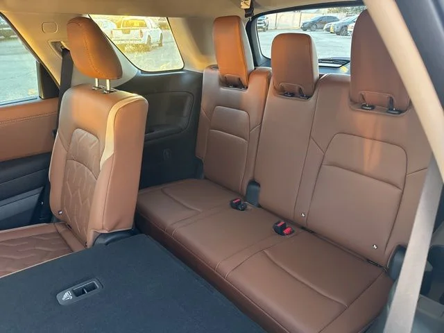 New 2026 Scarlet Ember Tintcoat / Super Black Two-tone Nissan Platinum image 28