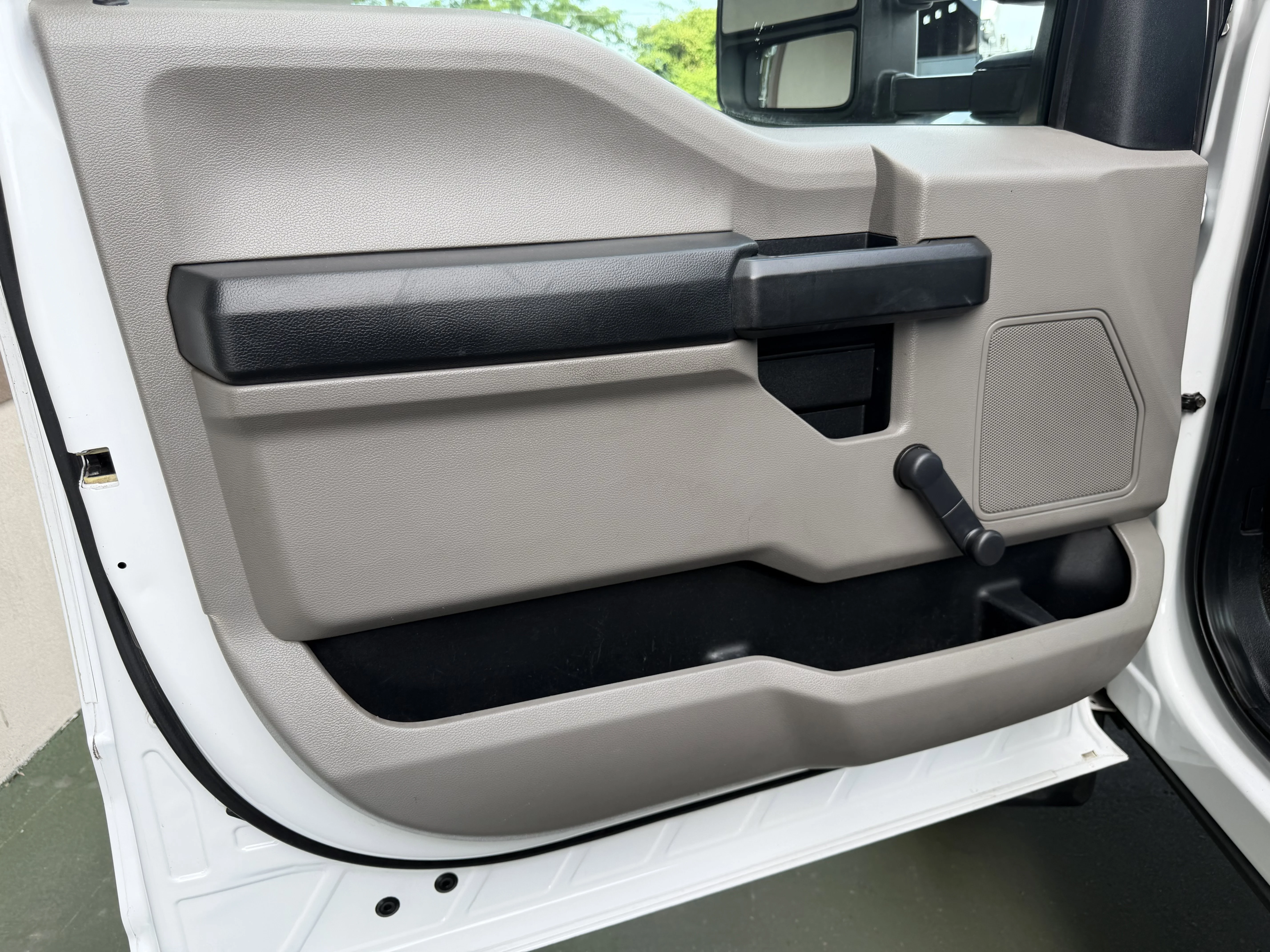Used 2019 Oxford White   Z1 Ford XLT image 17