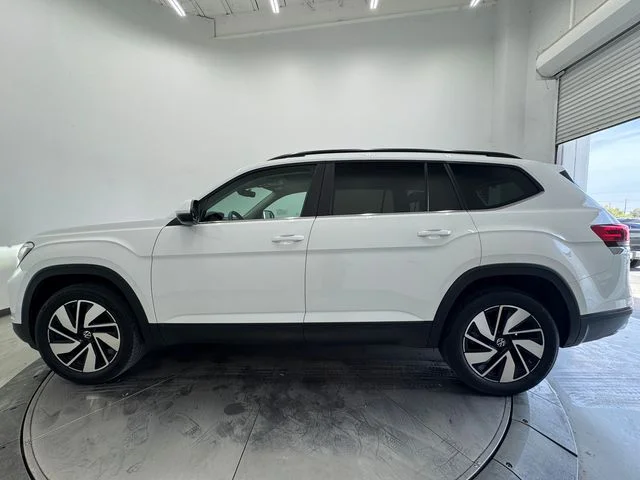 Used 2024 Pure White Volkswagen 2.0T SE w/Technology image 16