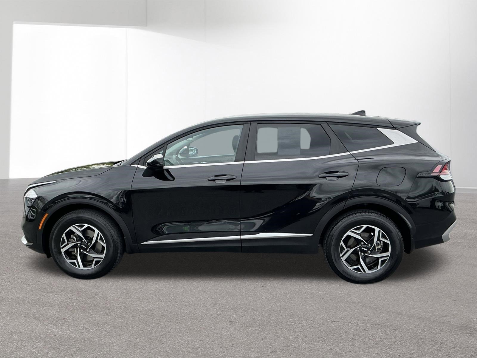 2023 Kia Sportage LX - Photo 23