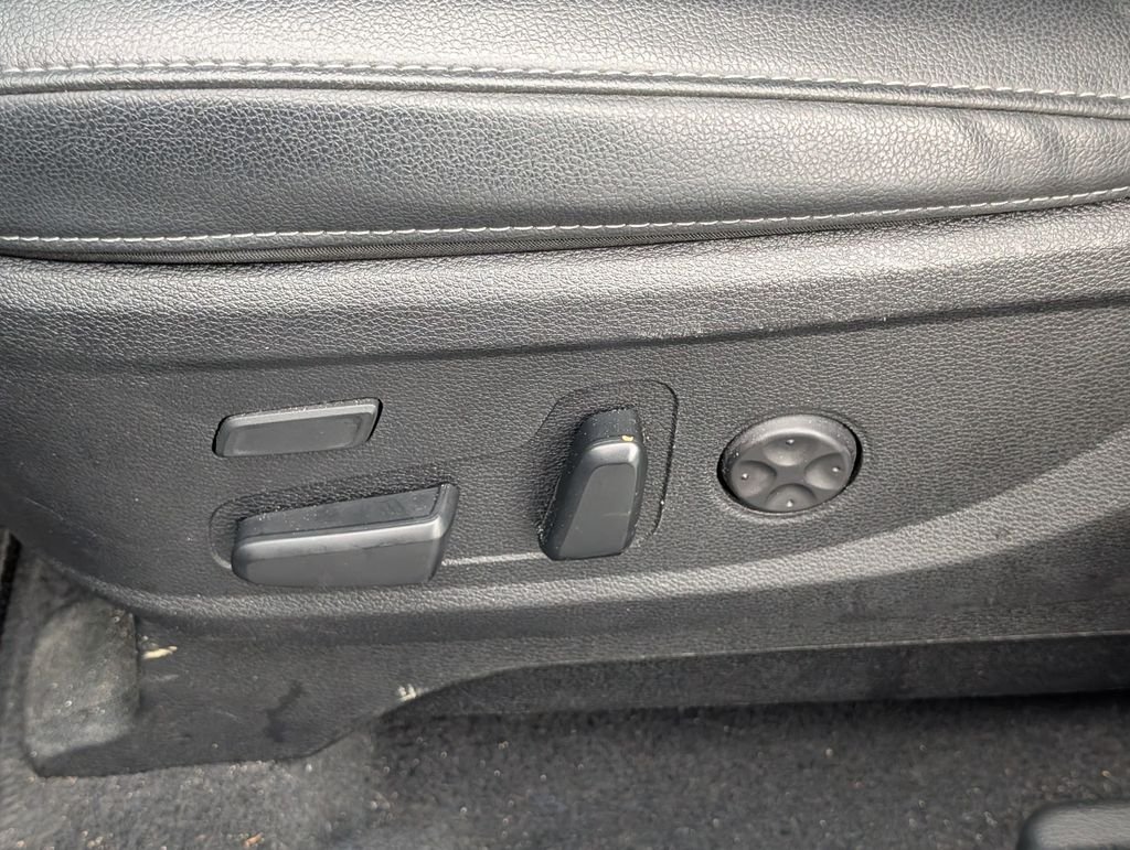 Used 2024 Silver Kia SX X-Line image 17