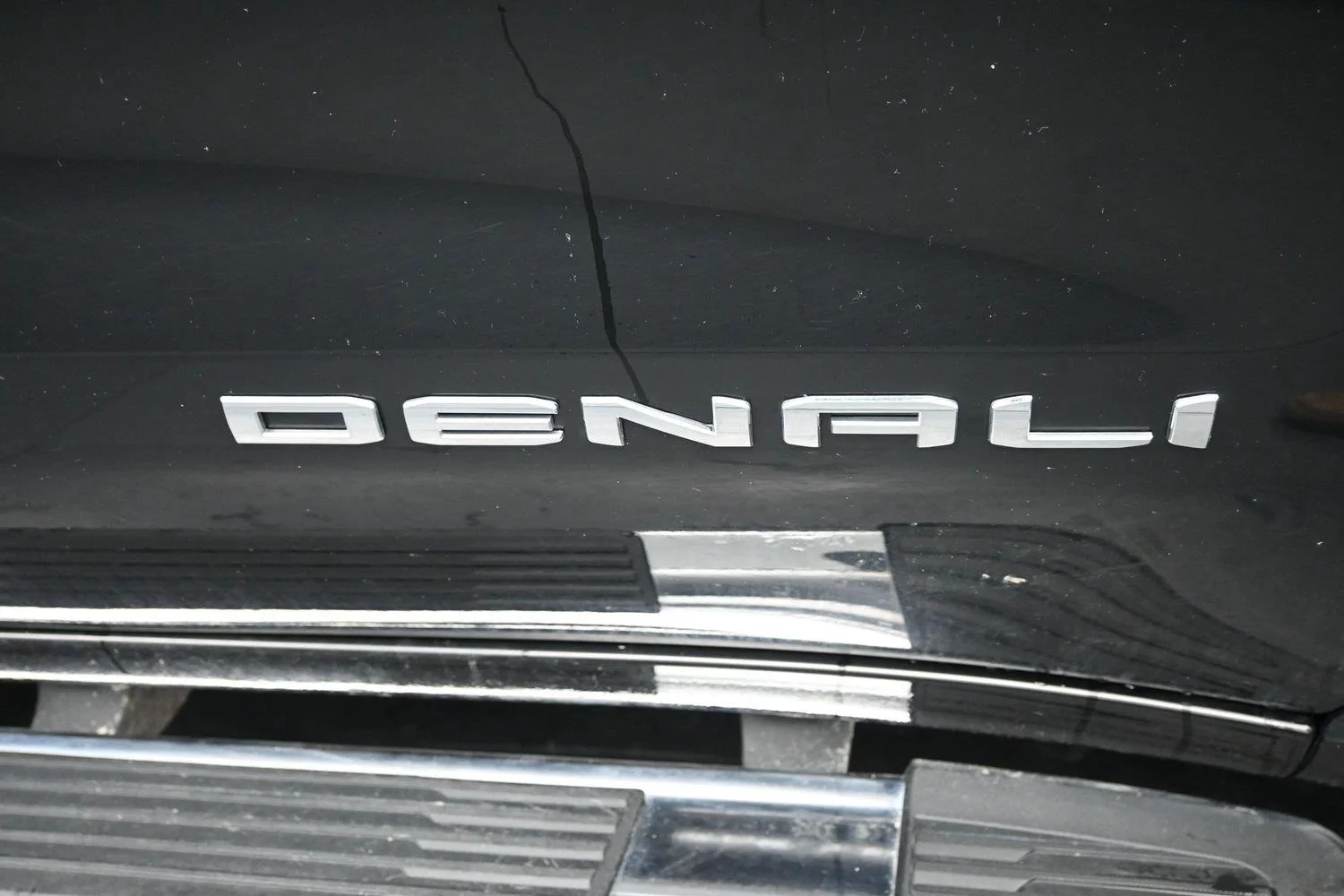 Used 2023 Onyx Black GMC Denali image 7