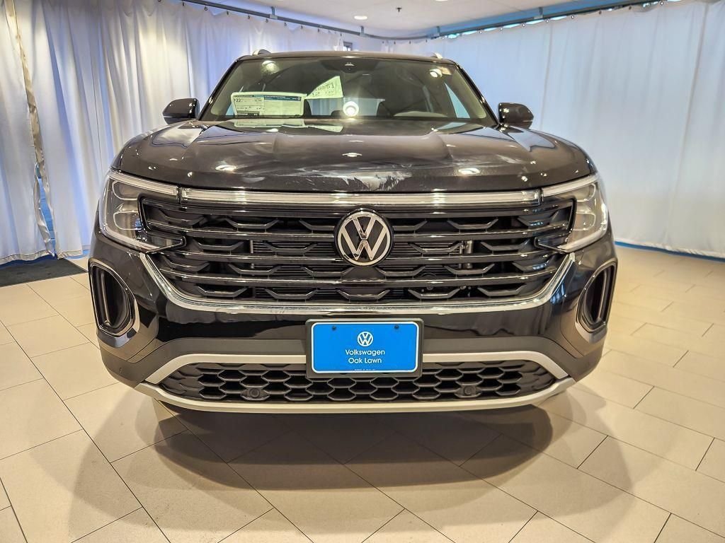 New 2026 Deep Black Pearl Volkswagen SE w/Technology image 2