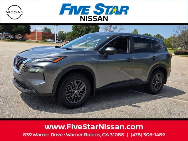 Used 2021 Gray Nissan S image 3