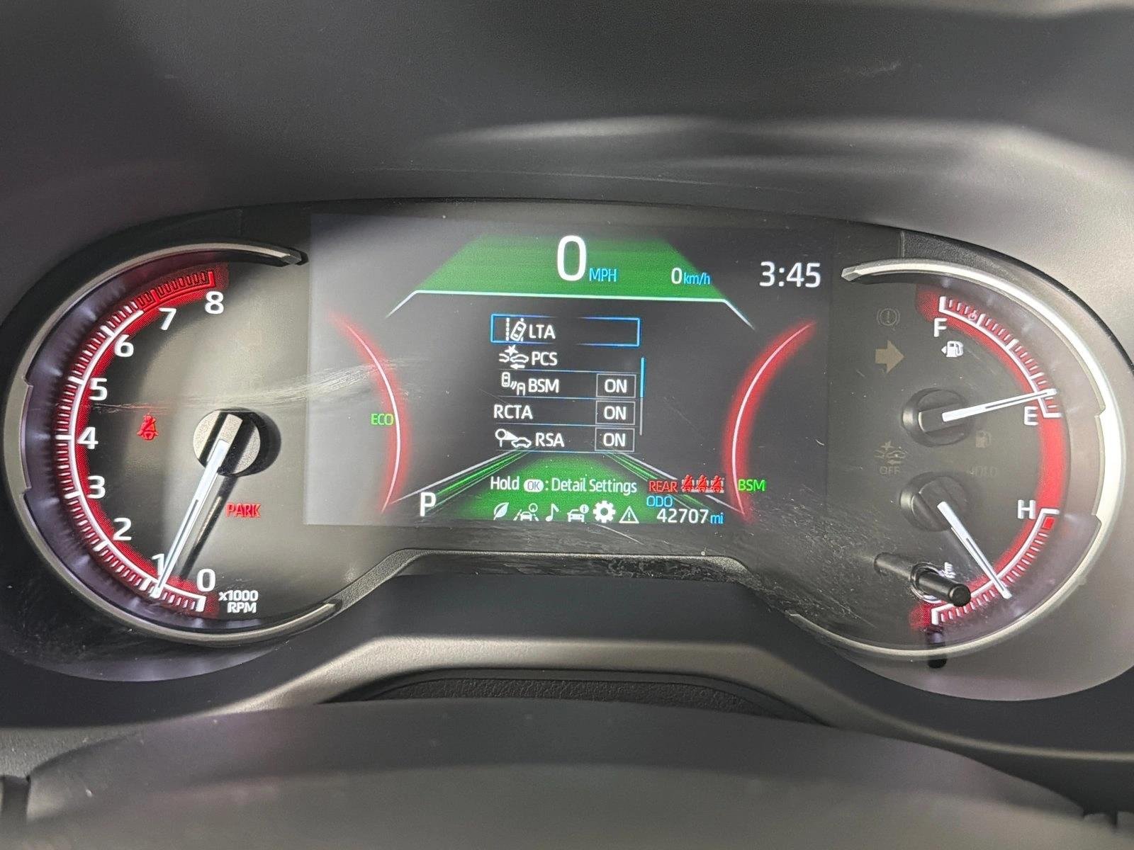 Certified Used 2025  Toyota XLE Premium image 28