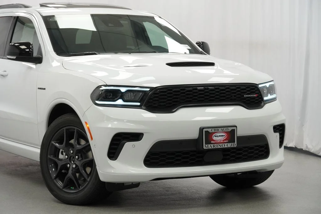 New 2026 White Knuckle Clear-Coat Exterior Paint Dodge GT Plus HEMI V8 image 3