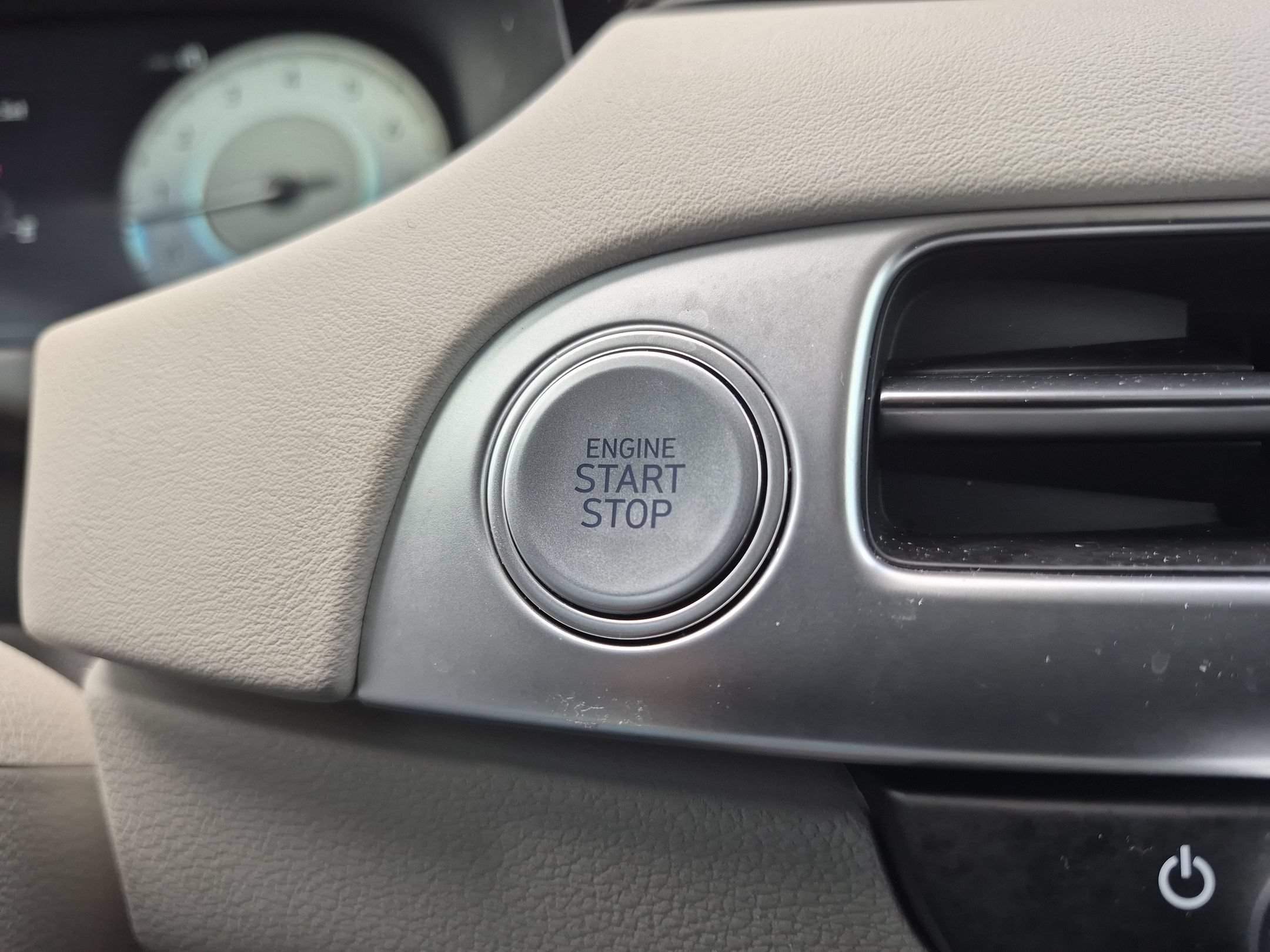 Used 2023 Hyper White Hyundai Calligraphy image 16