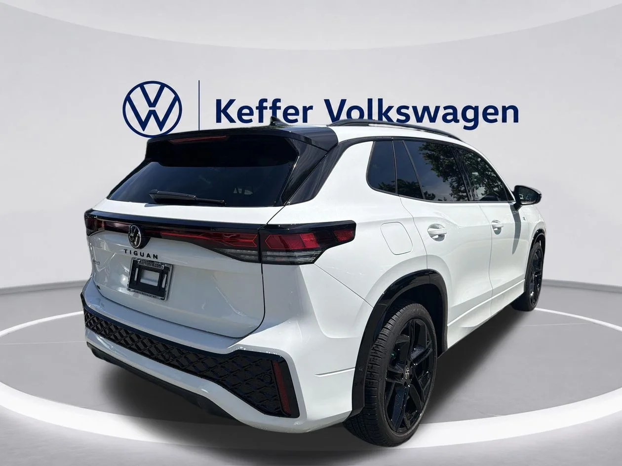 New 2026 White/off-white Volkswagen 2.0T SE R-Line Black image 5
