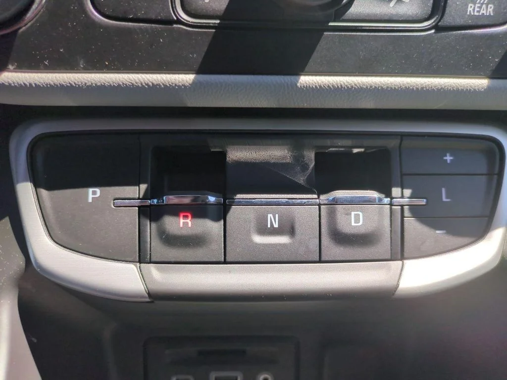Used 2023 Sterling Metallic GMC SLT image 20