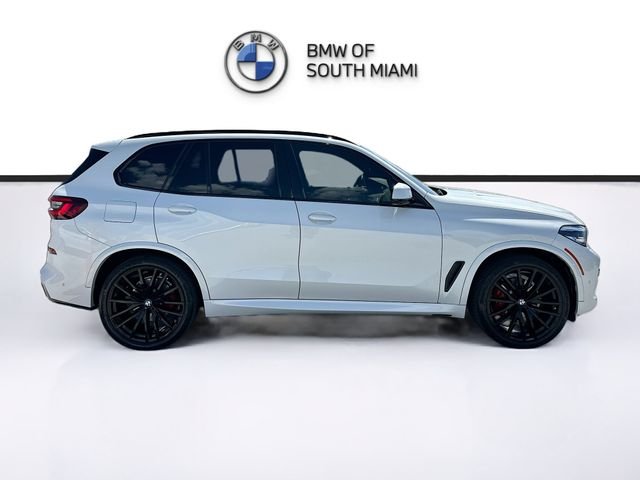 Used 2022 White BMW sDrive40i image 8
