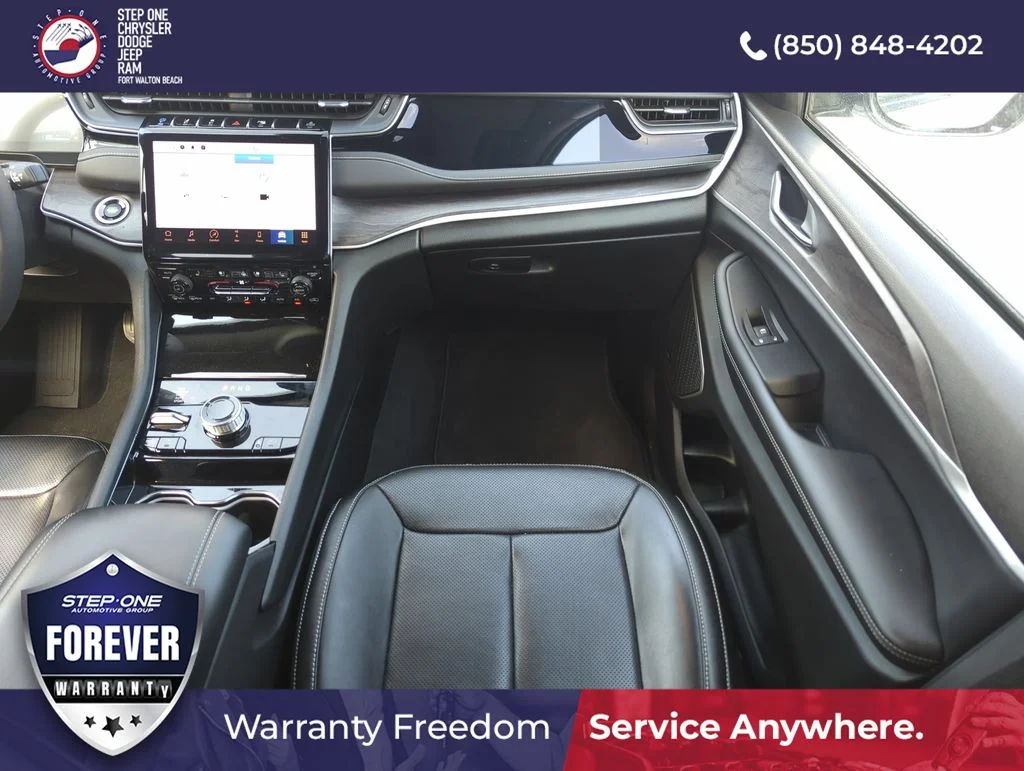 Used 2022 Silver Jeep 4xe image 15