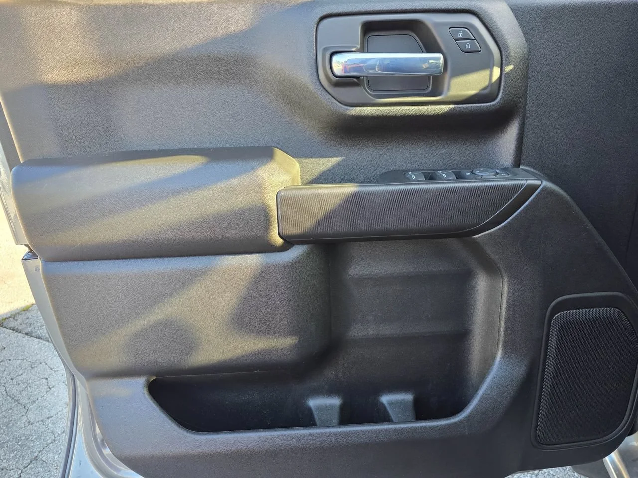 Used 2023 Sterling Gray Metallic Chevrolet Custom image 8