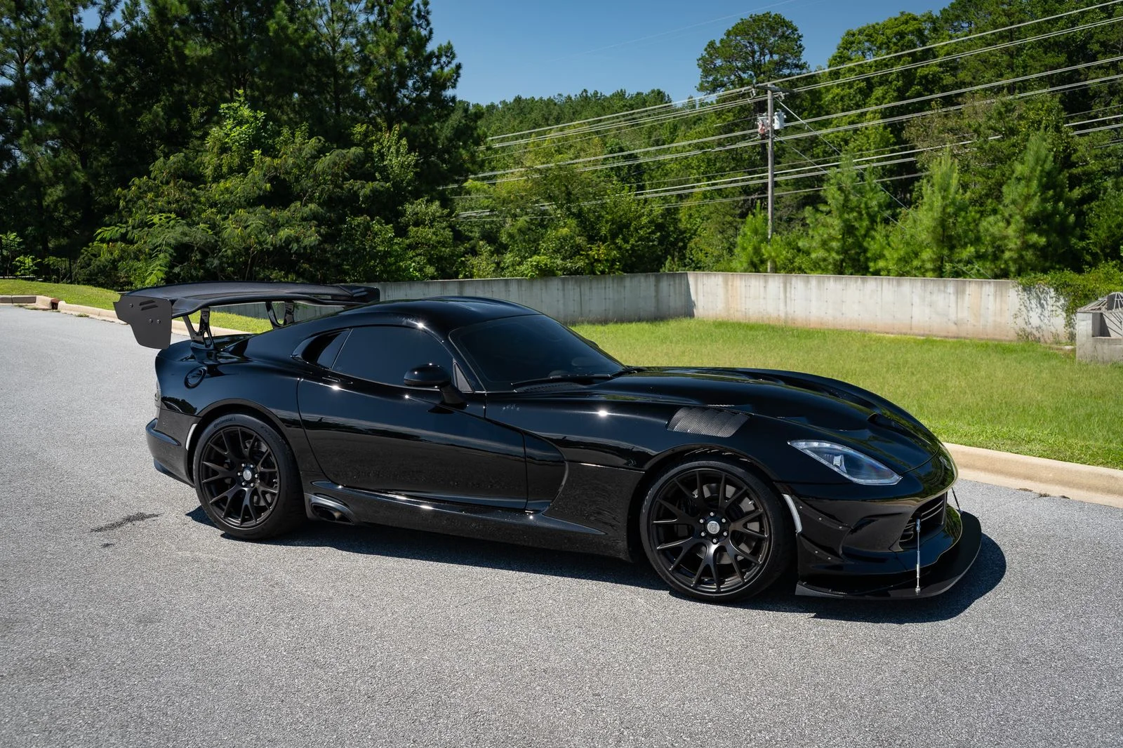 Used 2014 Black Dodge SRT image 28
