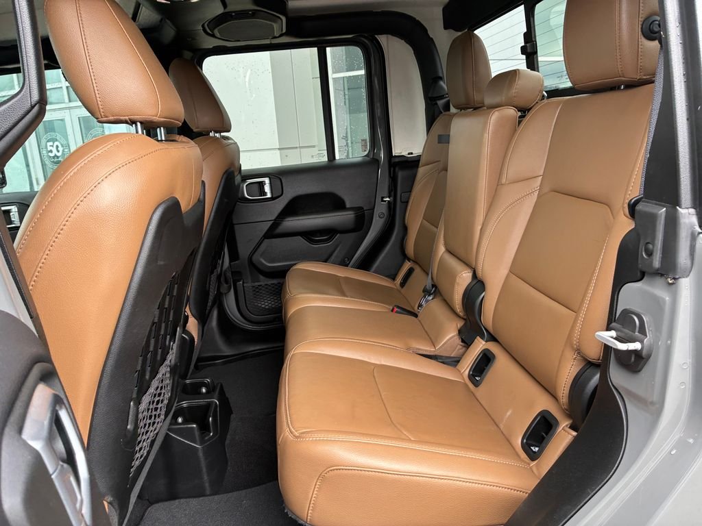 Used 2020 Gray Jeep Rubicon image 19