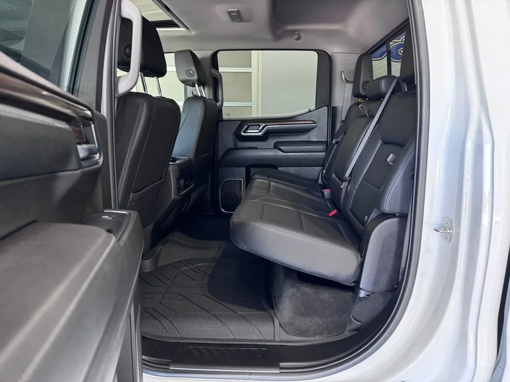 2024 Chevrolet Silverado 1500 RST - Photo 13