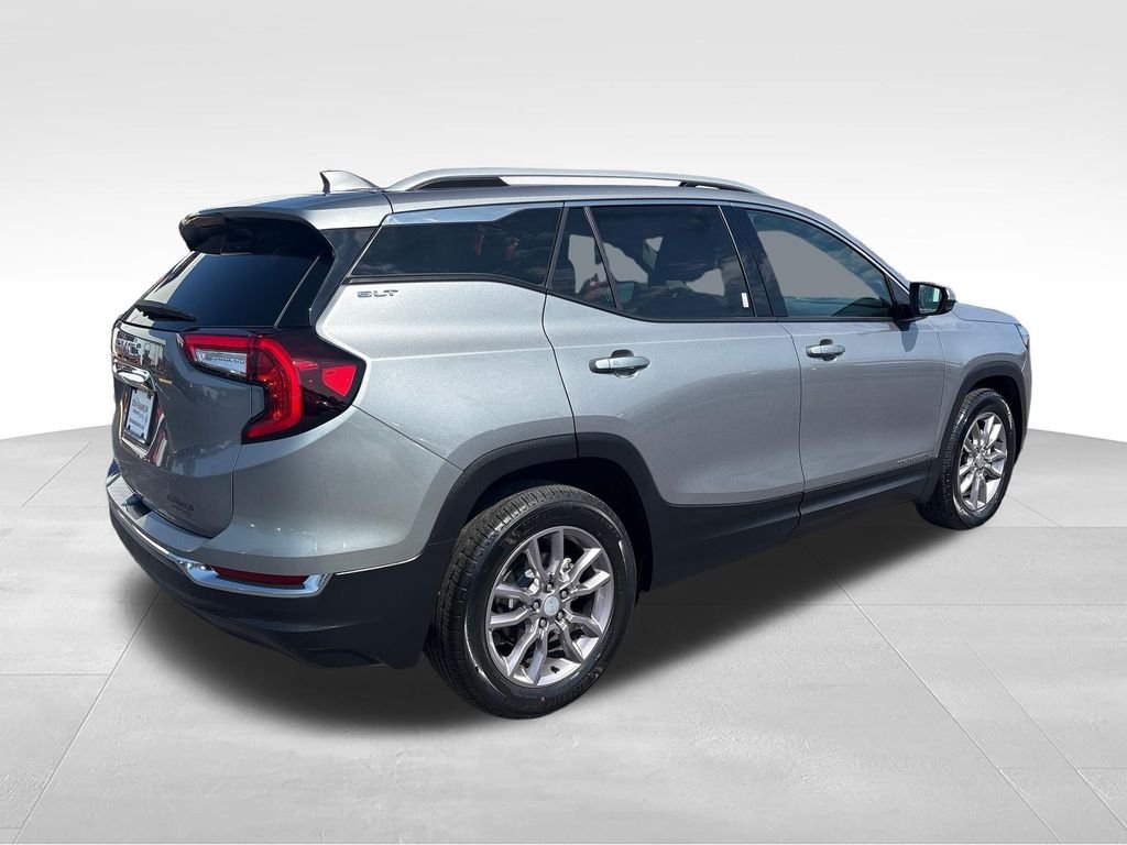 Used 2024 Silver GMC SLT image 5