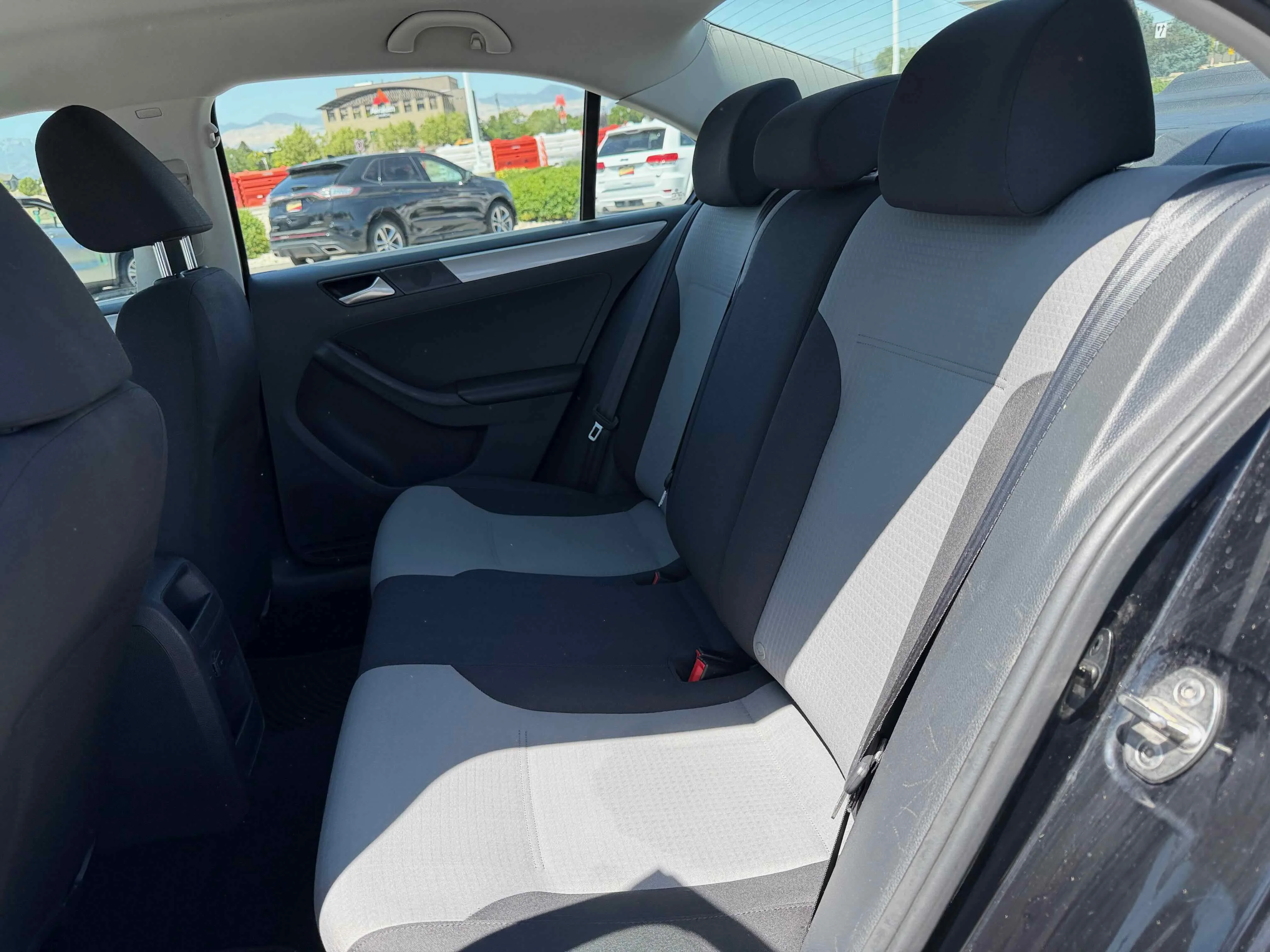 Used 2017 Black Volkswagen 1.4T S image 27