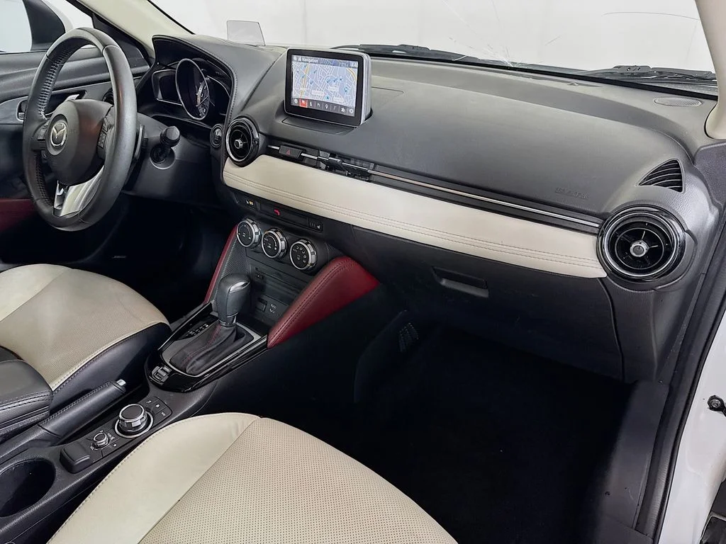 Used 2016 White Mazda Grand Touring image 36
