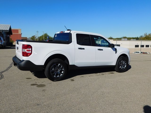 2025 Ford Maverick XLT photo 3