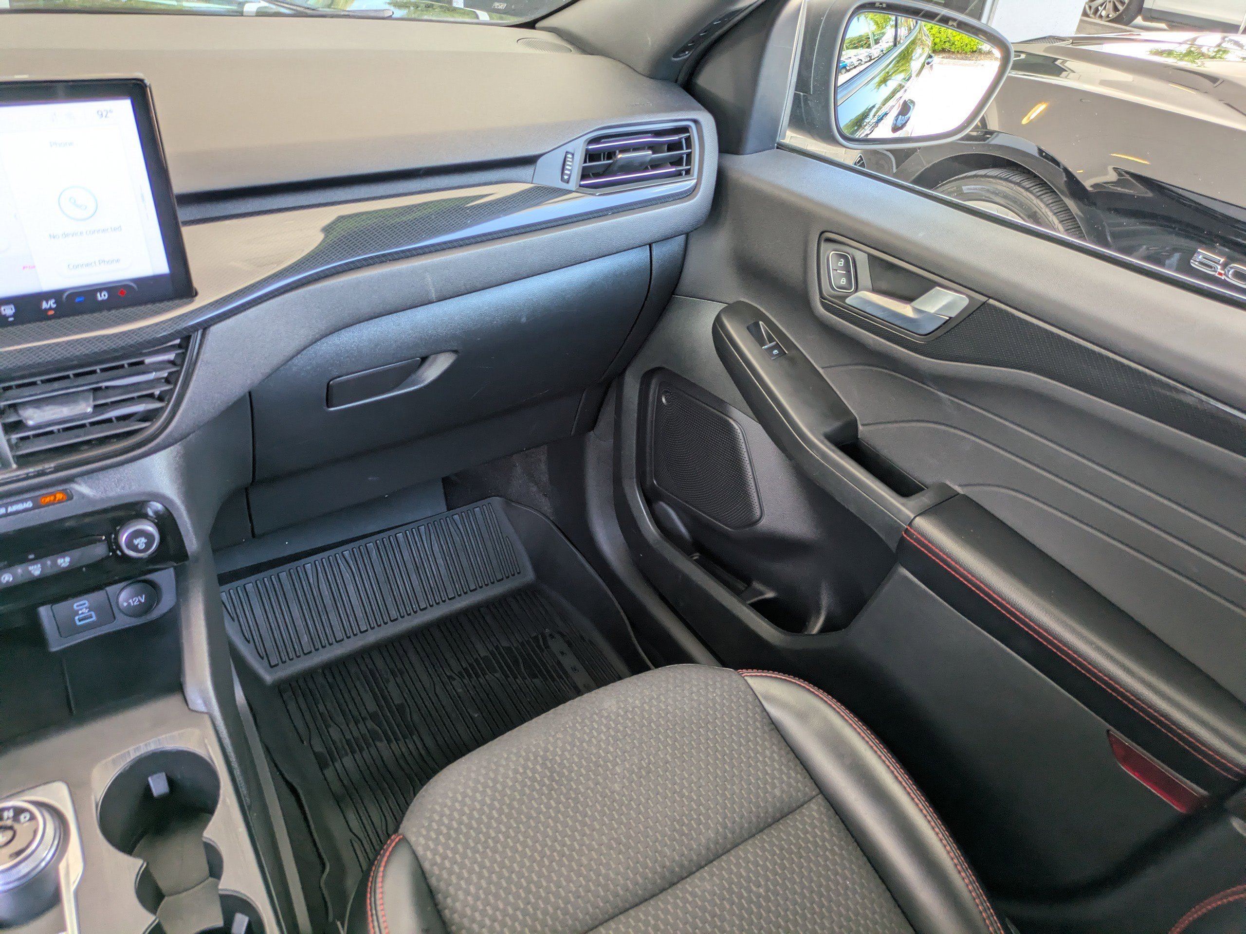Used 2023 Agate Black Metallic Ford ST-Line image 15
