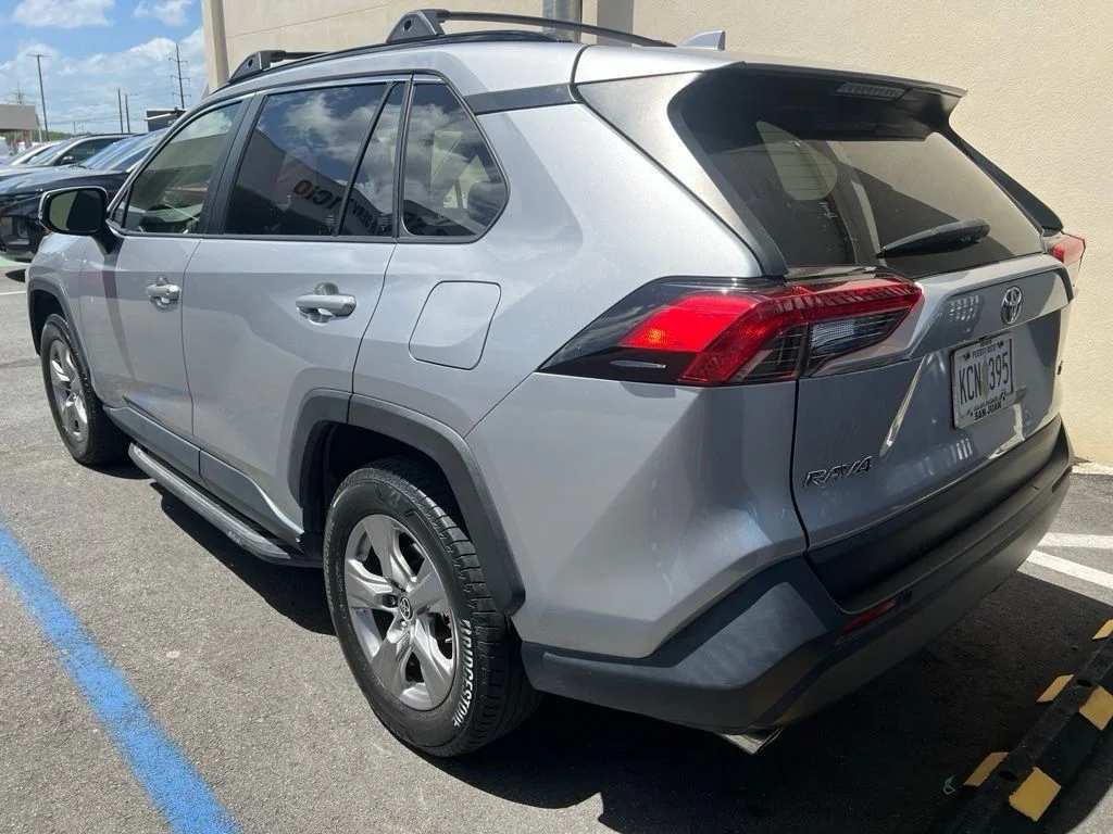 Used 2023 Silver Toyota XLE image 4