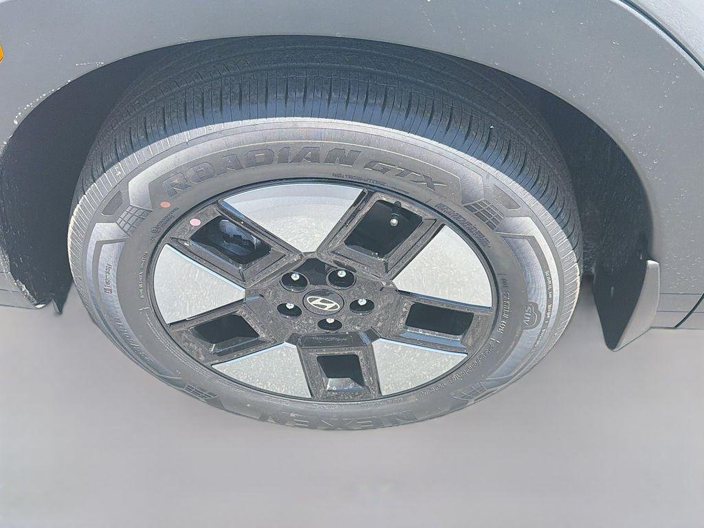New 2026 Hampton Gray Hyundai SE image 23
