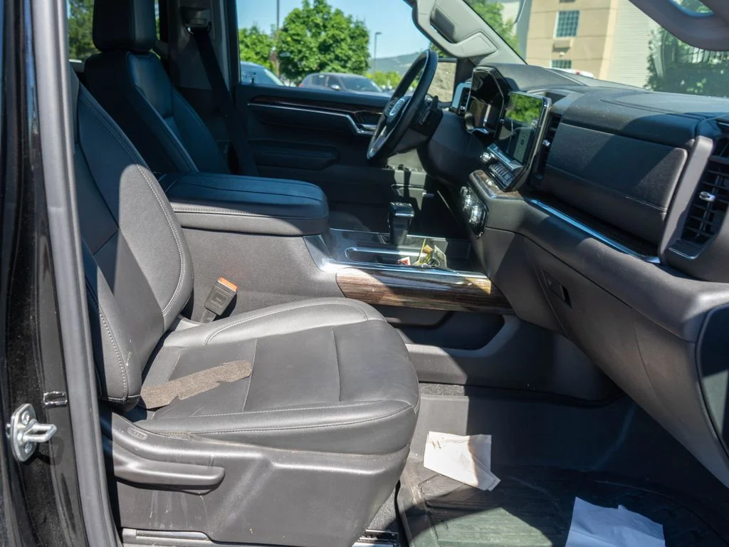 Used 2025 Black GMC Elevation image 10