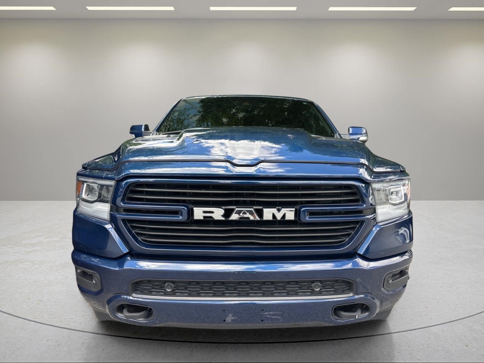 Used 2022 Patriot Blue Pearlcoat Ram Laramie image 7