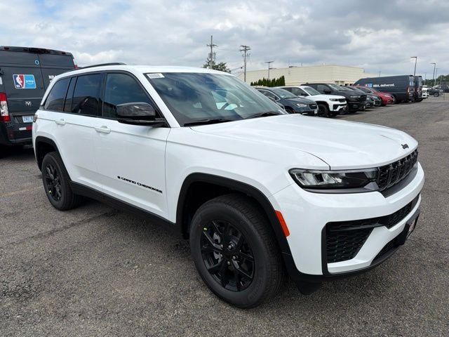 New 2026 Bright White Clear-Coat Exterior Paint Jeep Altitude image 1