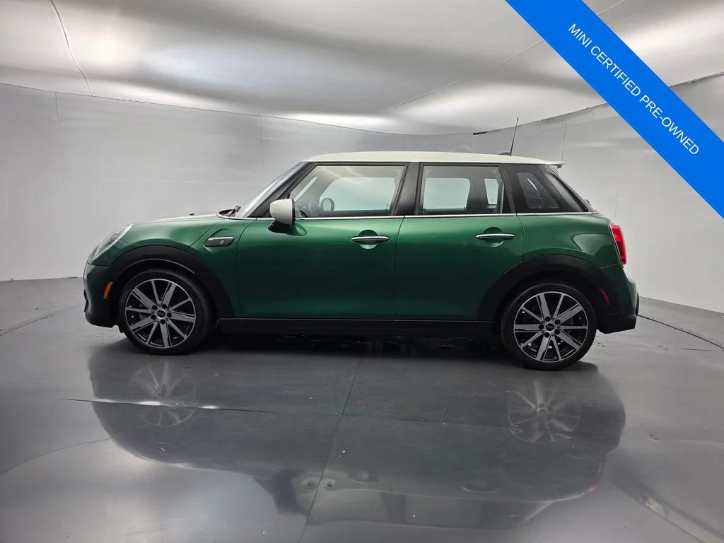 Certified Used 2024 Green MINI Signature image 7