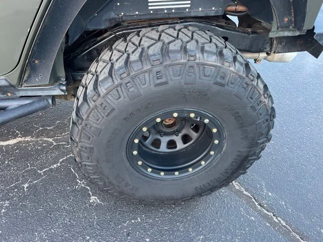 Used 2016  Jeep Unlimited Sport image 31