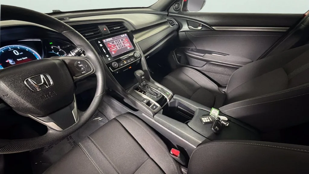 Used 2018  Honda EX image 20
