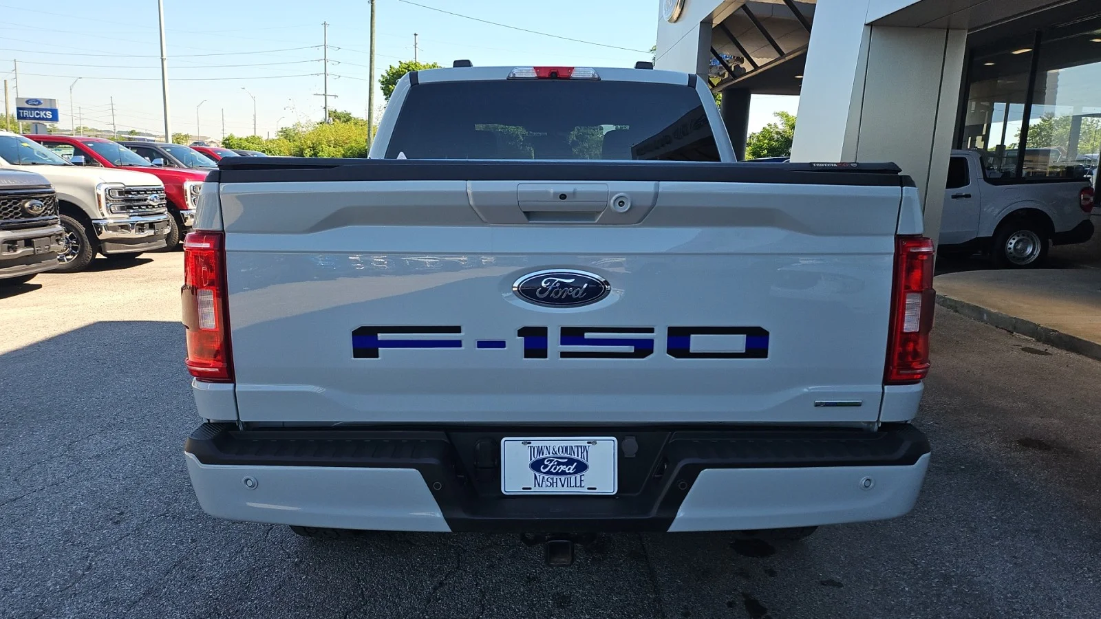 Used 2023 Gray Ford XLT image 4