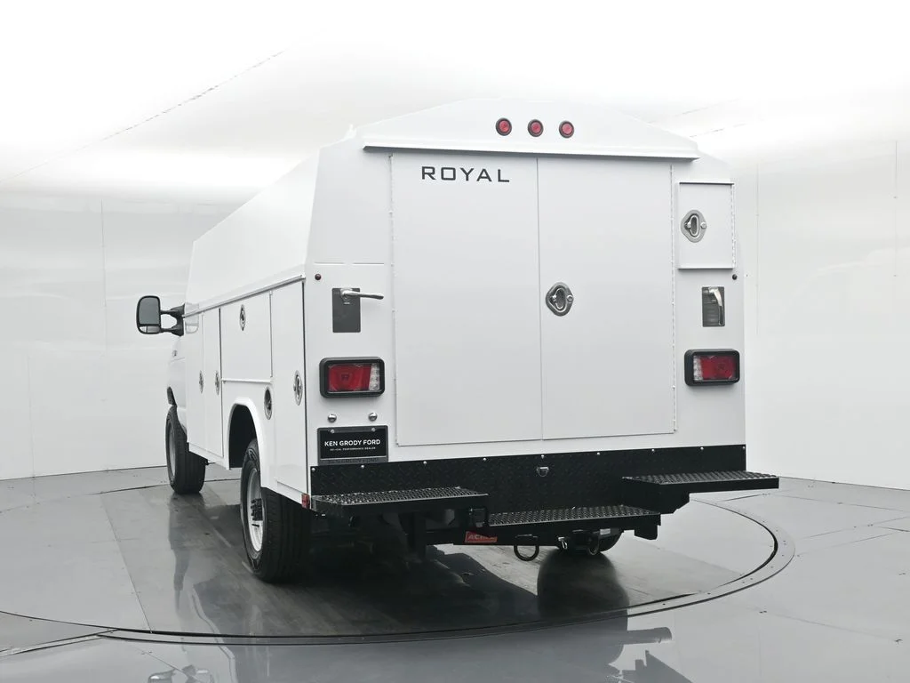 New 2026 White Ford Base image 63