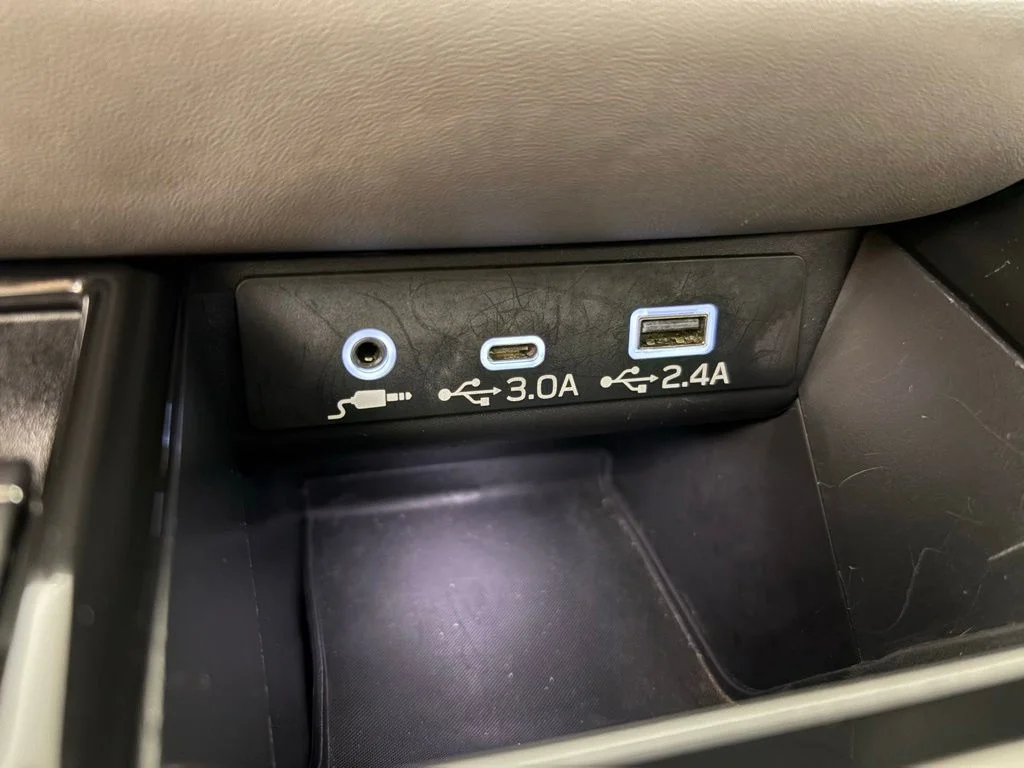 Used 2025 Gray Subaru Onyx Edition image 33