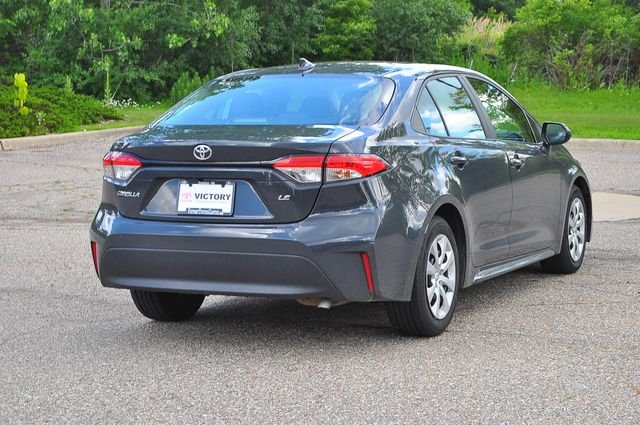 Used 2024  Toyota LE image 3