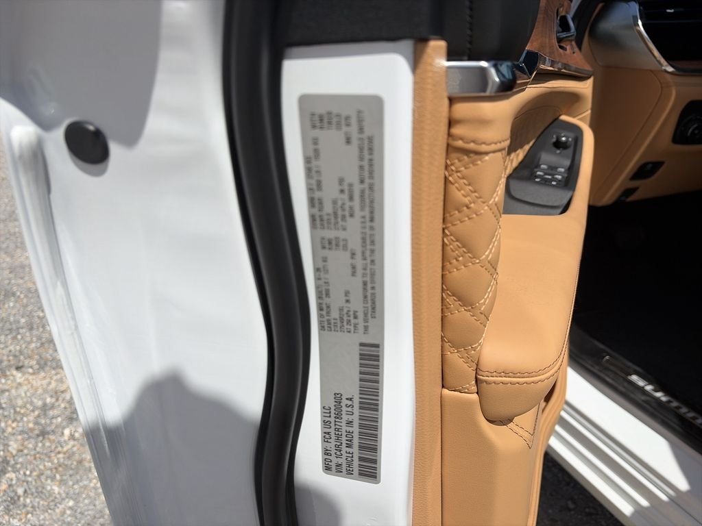 New 2026 Bright White Clear-Coat Exterior Paint Jeep Summit image 39